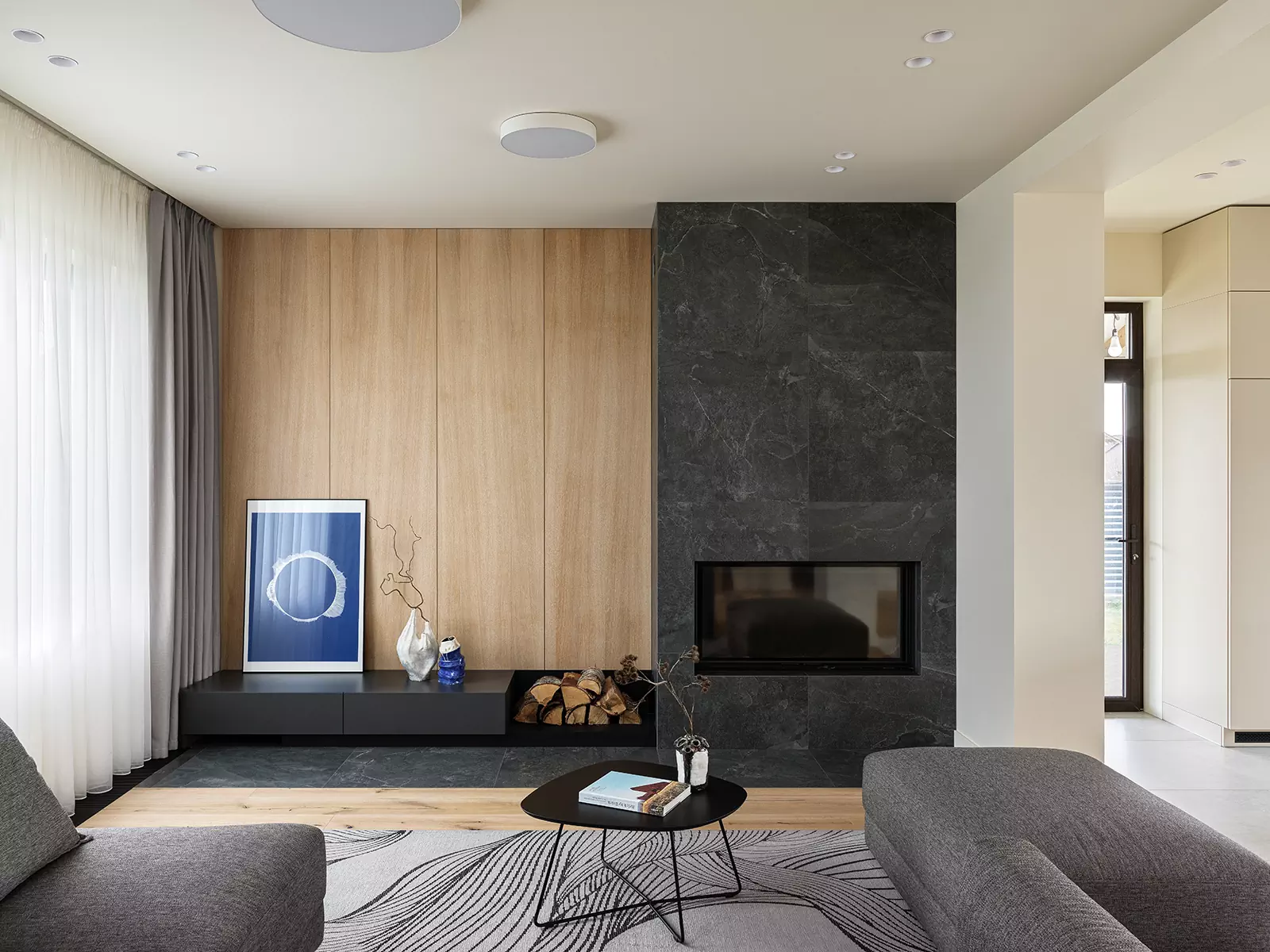 Второй свет и природные материалы в интерьере дома на Балтийском побережье — проект Марины Безух