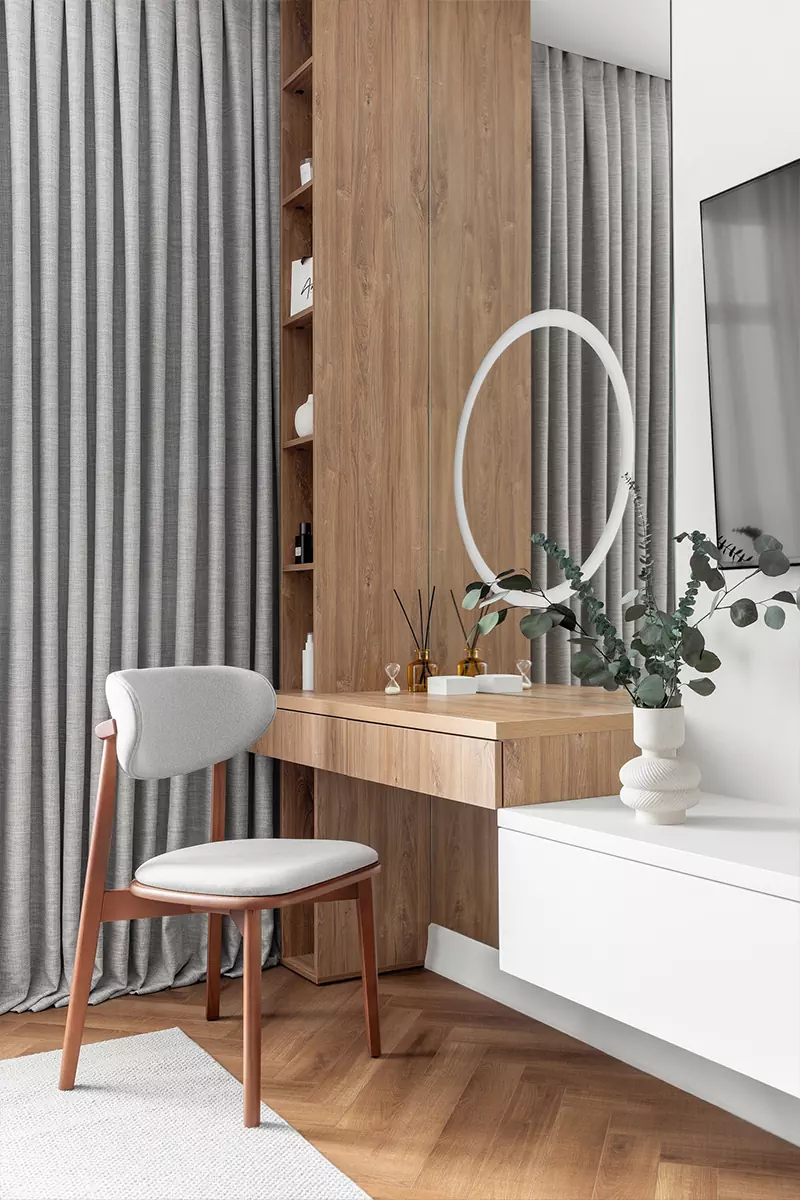 Яркие акценты и фактуры дерева в интерьере квартиры для мамы и дочки — проект Александры Геги
