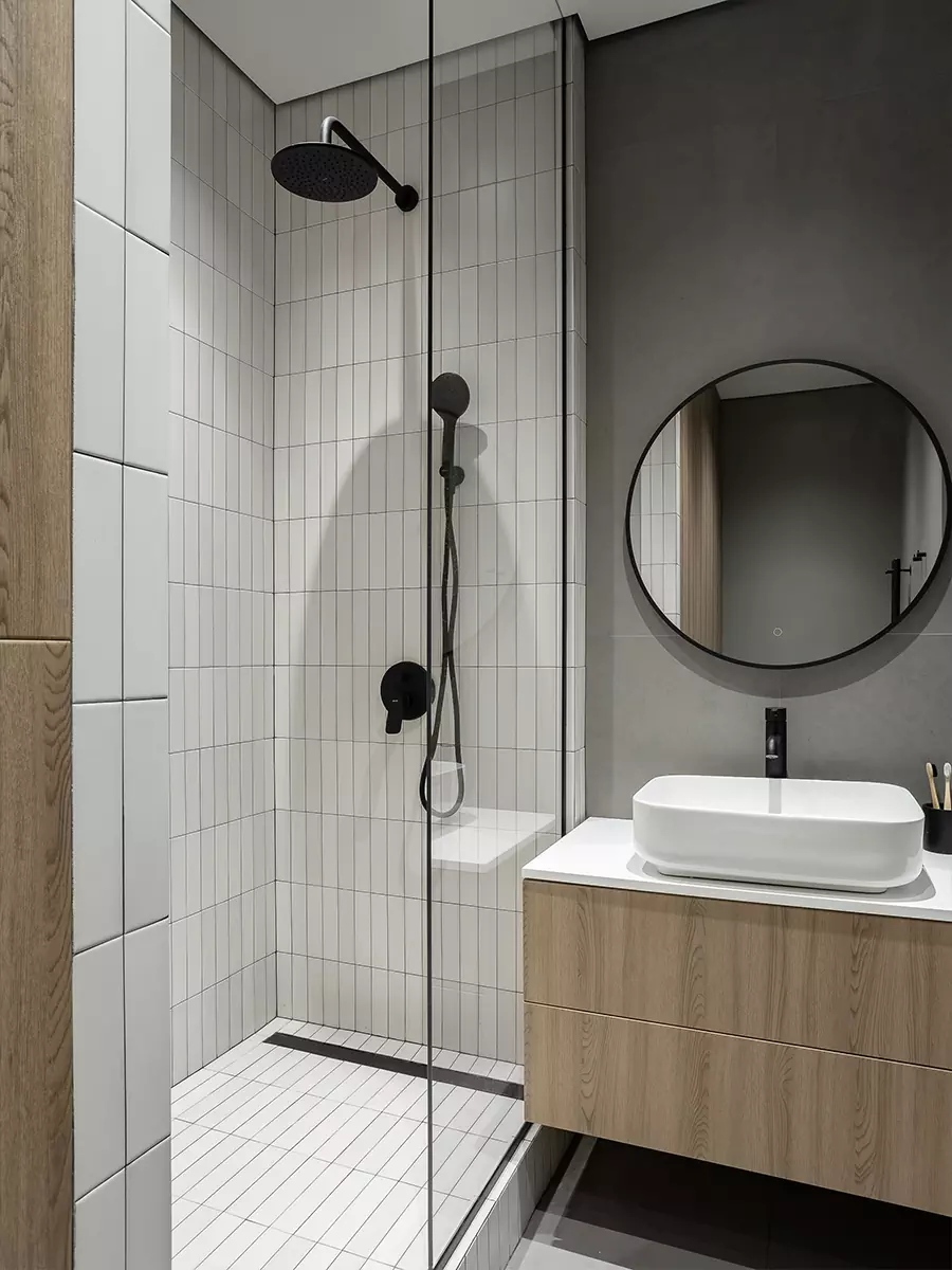 Эргономичные решения и спокойная палитра в интерьере маленькой квартиры для сдачи в аренду — проект студии URAL Interior