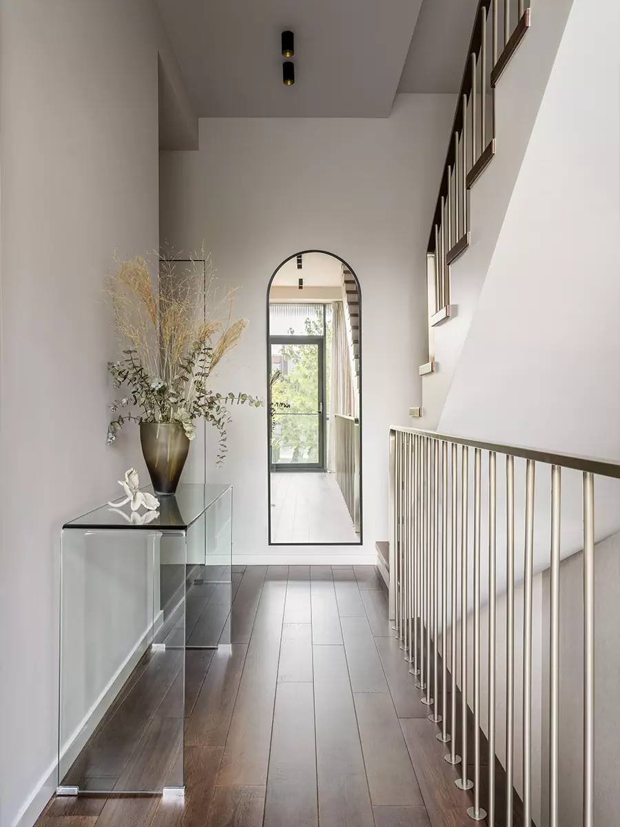 Нестандартный интерьер семейного дома с поэтажным зонированием — проект Инны Кулаченко