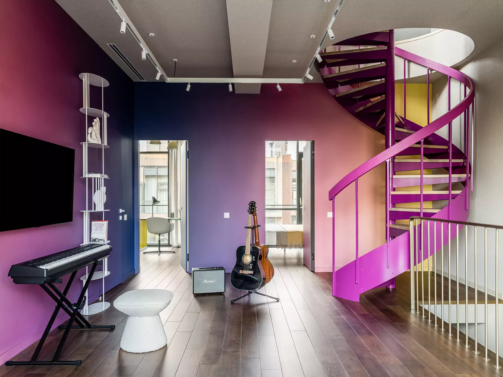 Нестандартный интерьер семейного дома с поэтажным зонированием — проект Инны Кулаченко