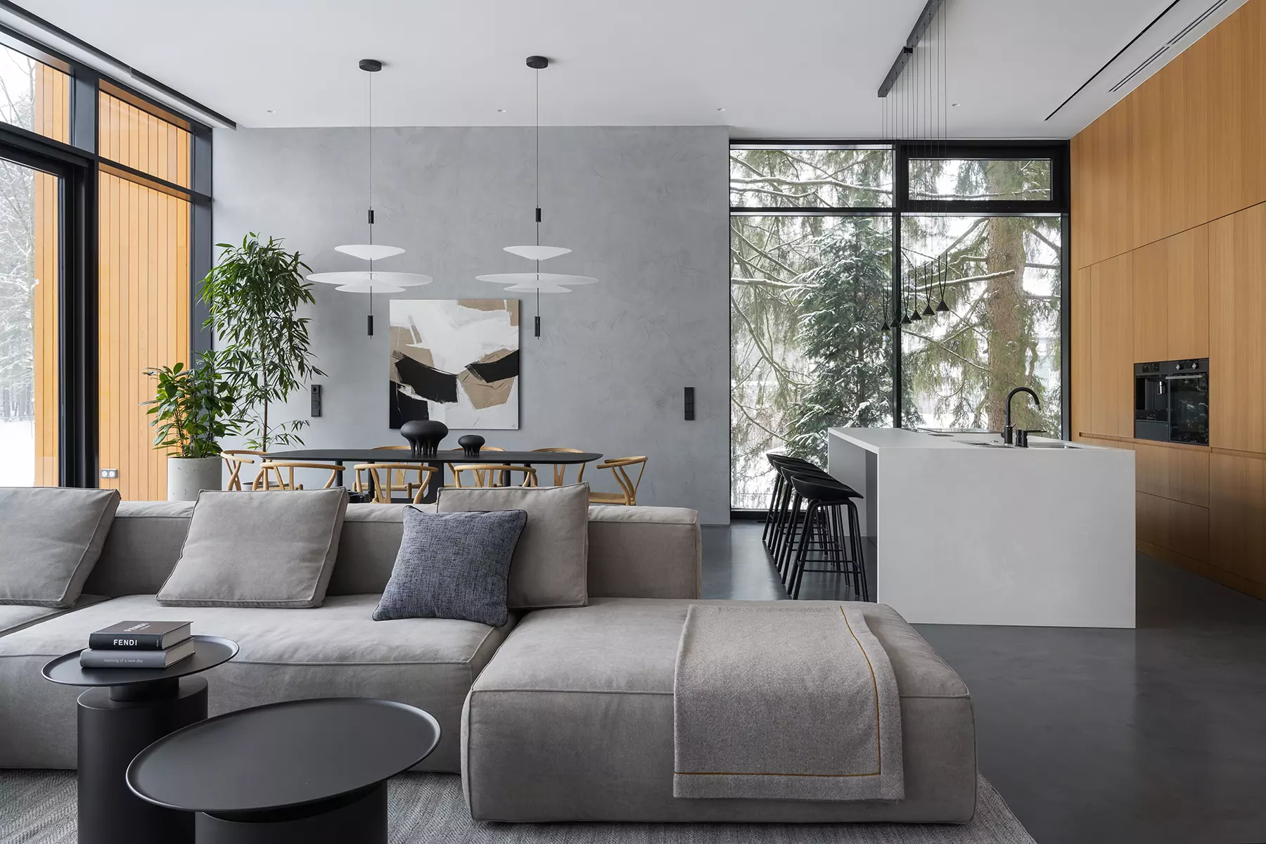 Два камина и просторные веранды в интерьере загородного дома для московской семьи — проект Аны Сергиенко