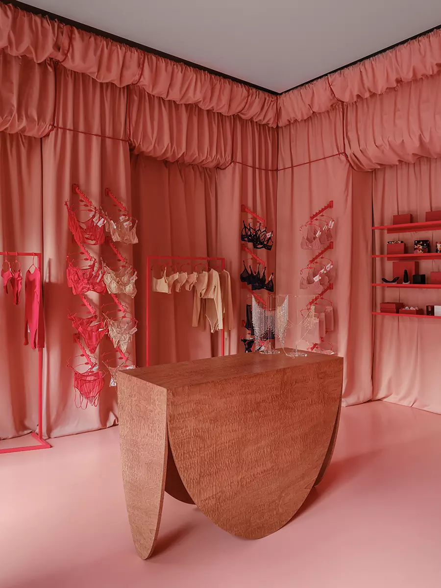 В розовом цвете: интерьер магазина бельевого бренда с азиатским характером — проект бюро Figura A