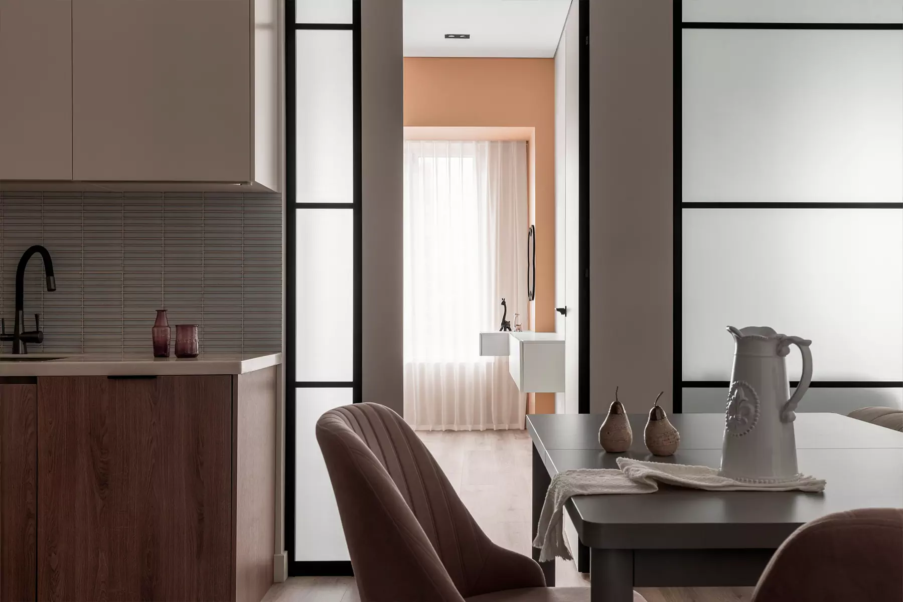 Умиротворенный интерьер квартиры в Алматы с функциональными перегородками — проект Яздурсун Хождабердыевой