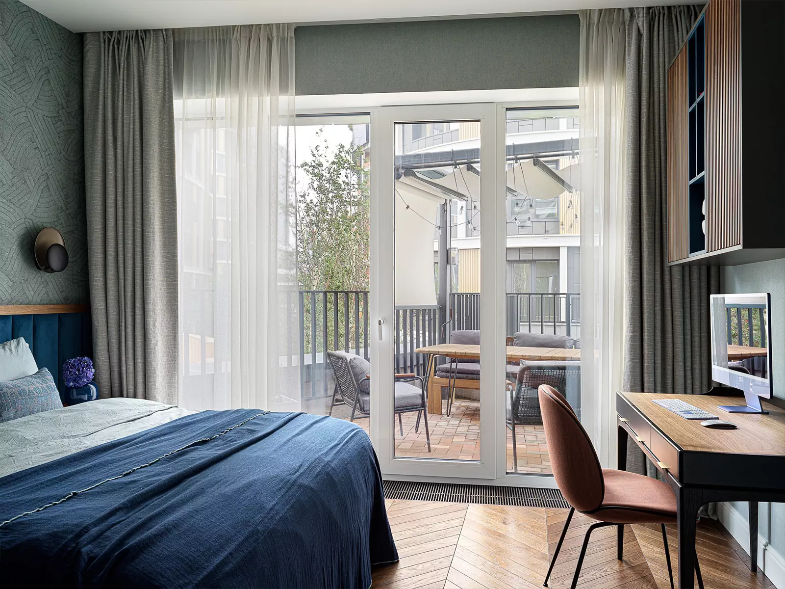 Интерьер екатеринбургской квартиры, вдохновленный стилем mid-century modern — проект студии Mediana Interiors