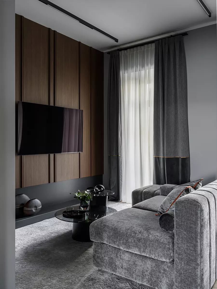 Холодная цветовая палитра и авторская мебель в интерьере с мужским характером — проект Марины Мирасовой