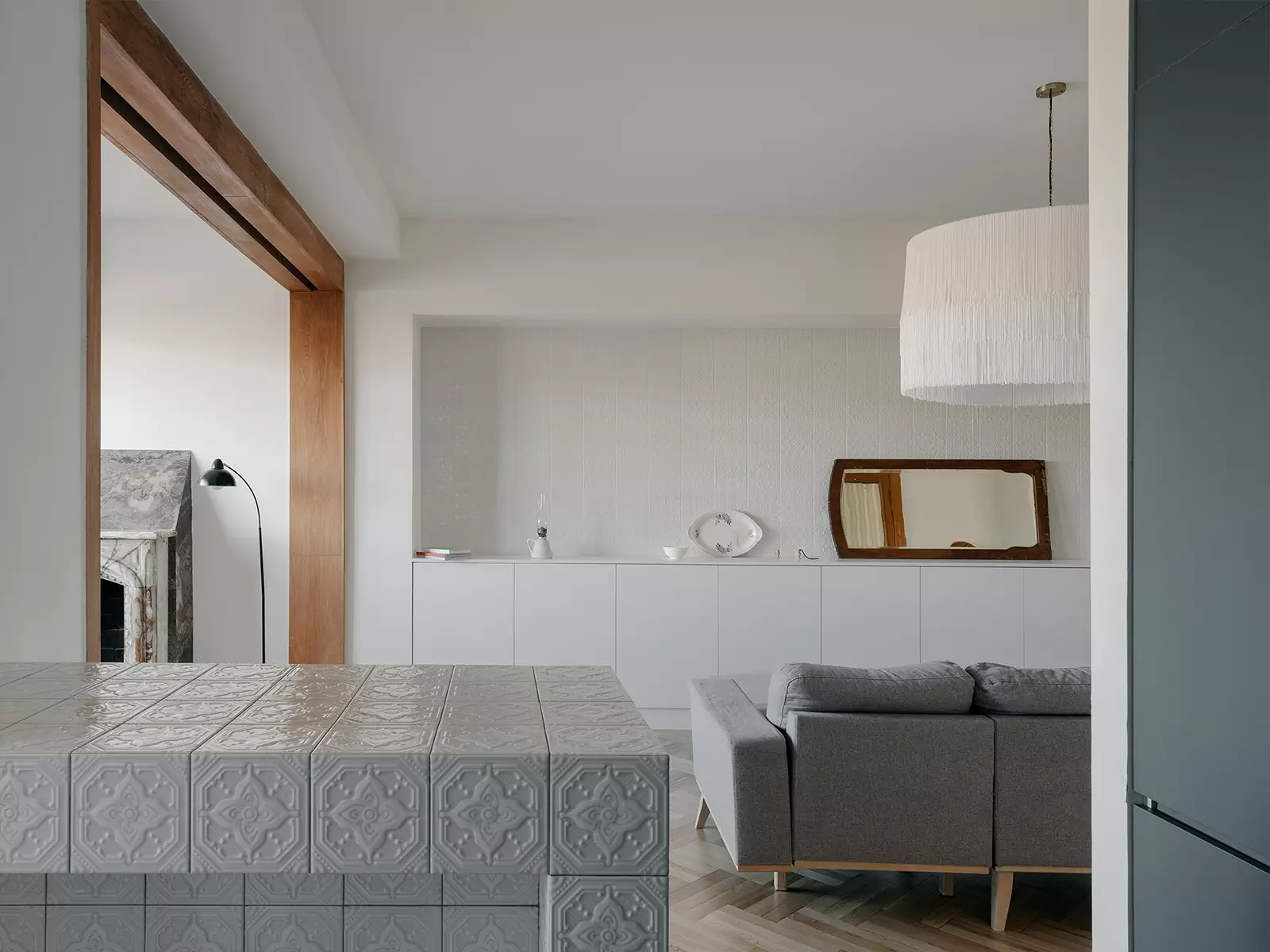 Винтажные детали в интерьере тбилисской квартиры с отдельной мастерской — проект студии 5:00 am