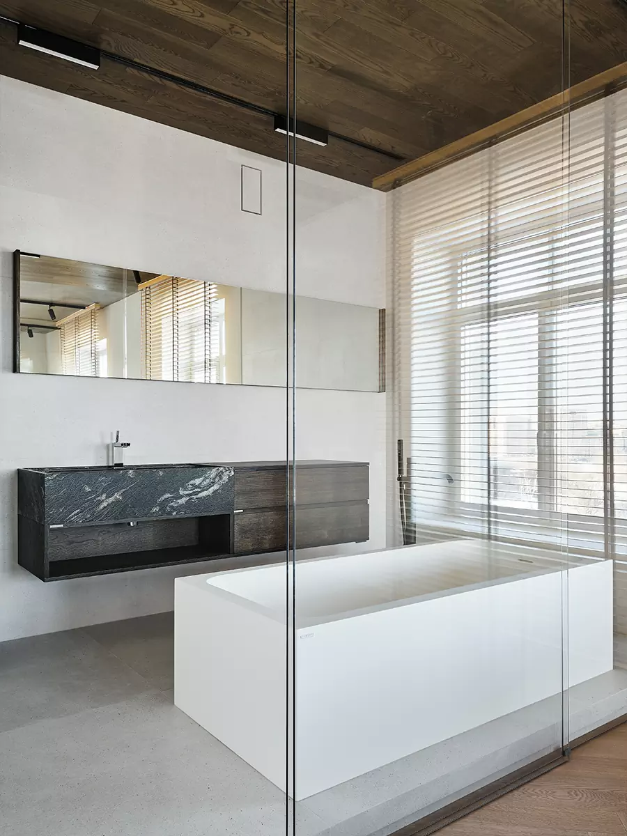 Необычный деревянный потолок и ритмичные рейки в медитативном интерьере квартиры — проект Валентины Агейкиной