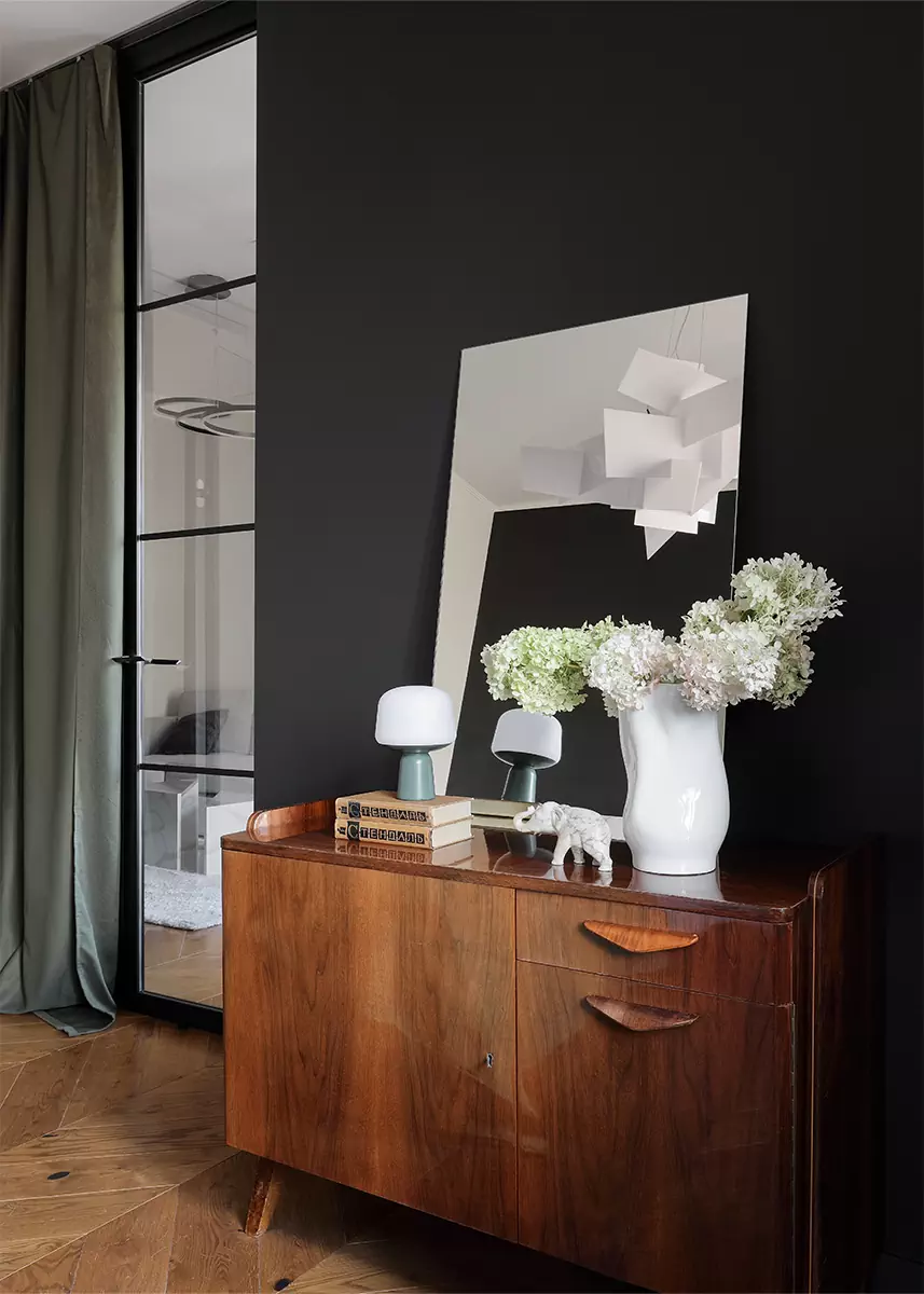 Аутентичные осколки советских времен в современном интерьере квартиры для семейной пары — проект бюро nsmb