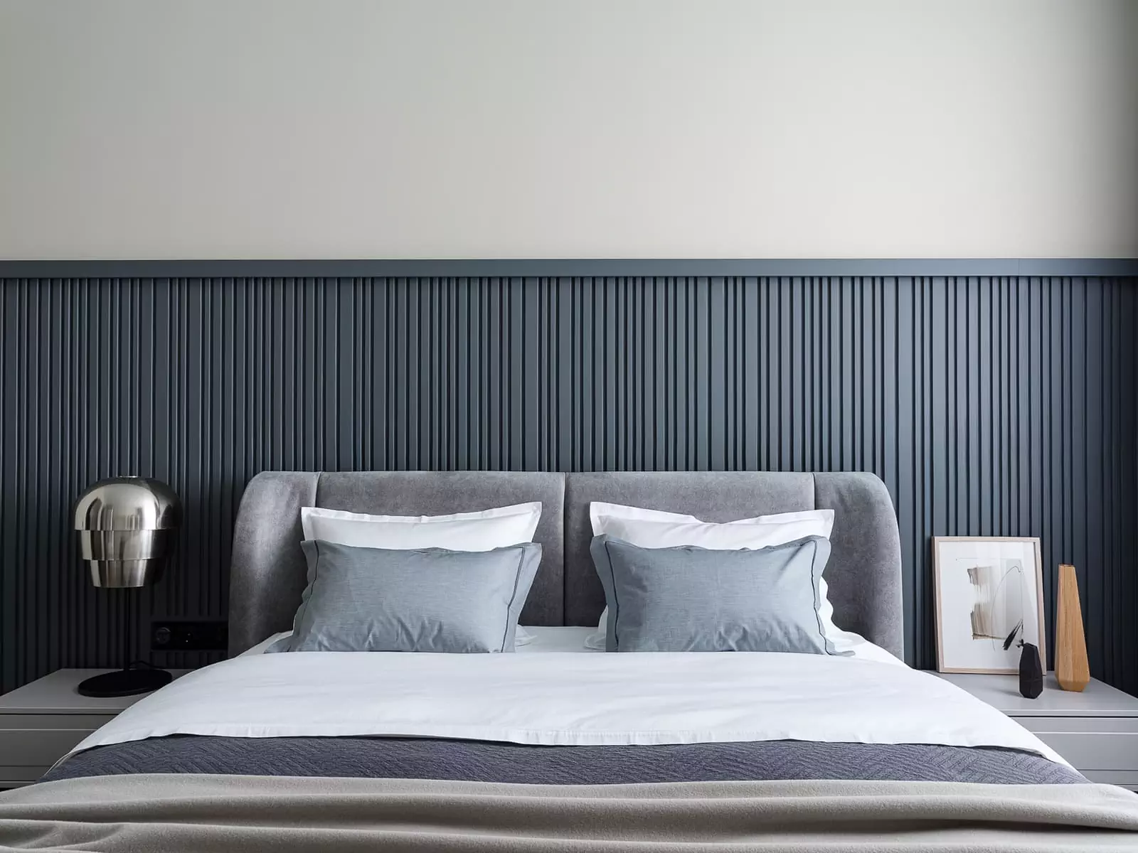 Динамичный интерьер квартиры, построенный на цветовых контрастах — проект Юлии Красниковой