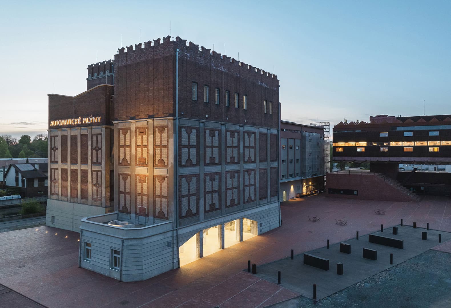 Реконструкция зернохранилища Automatic Mills по проекту Prokš Přikryl Architekti