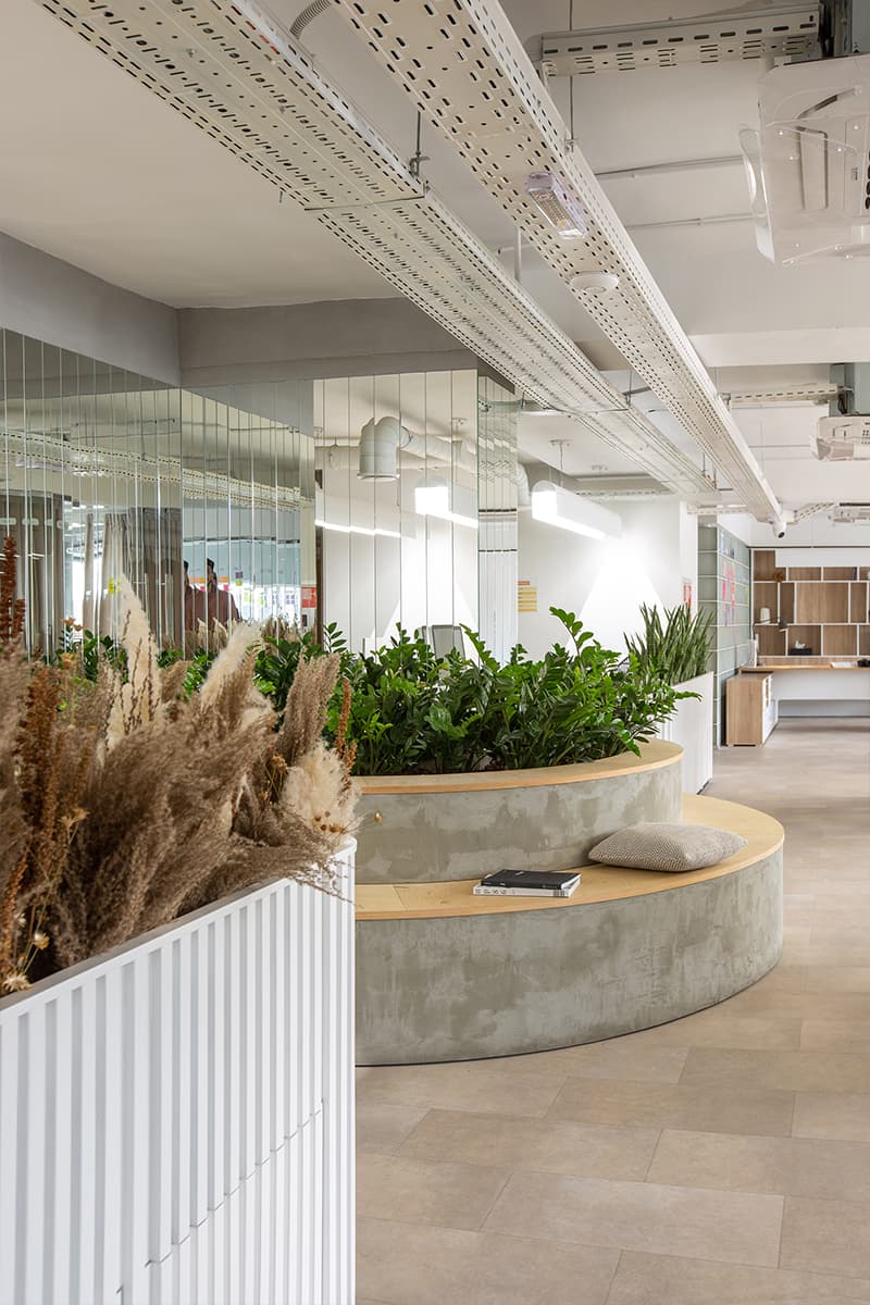 Натуральные материалы и природные мотивы в интерьере офисного центра в Волгограде — проект OBJCT