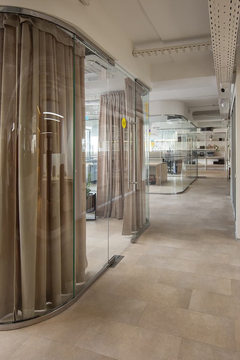 Натуральные материалы и природные мотивы в интерьере офисного центра в Волгограде — проект OBJCT