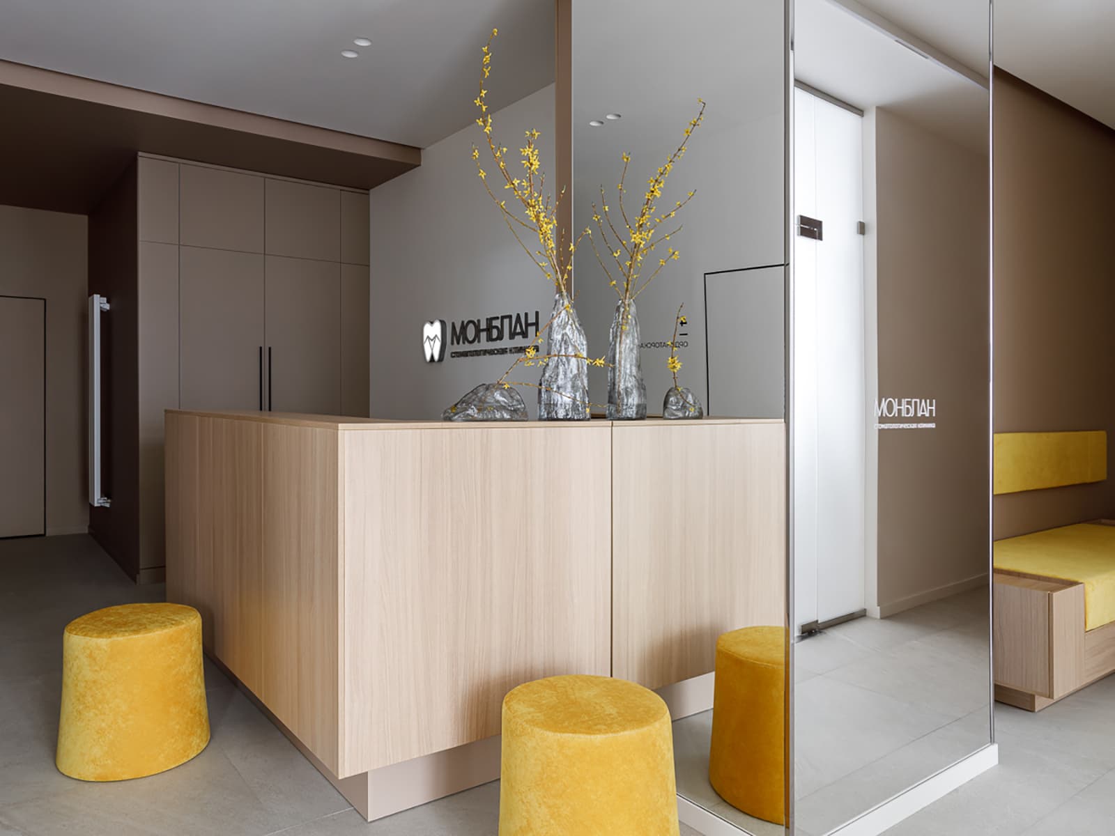 Небанальный интерьер семейной стоматологической клиники в Самаре — проект студии WANT MORE