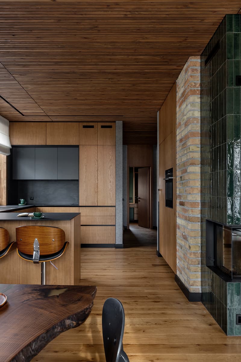 Эклектичный интерьер двухэтажного дома для нескольких поколений семьи — проект студии DECONOVA