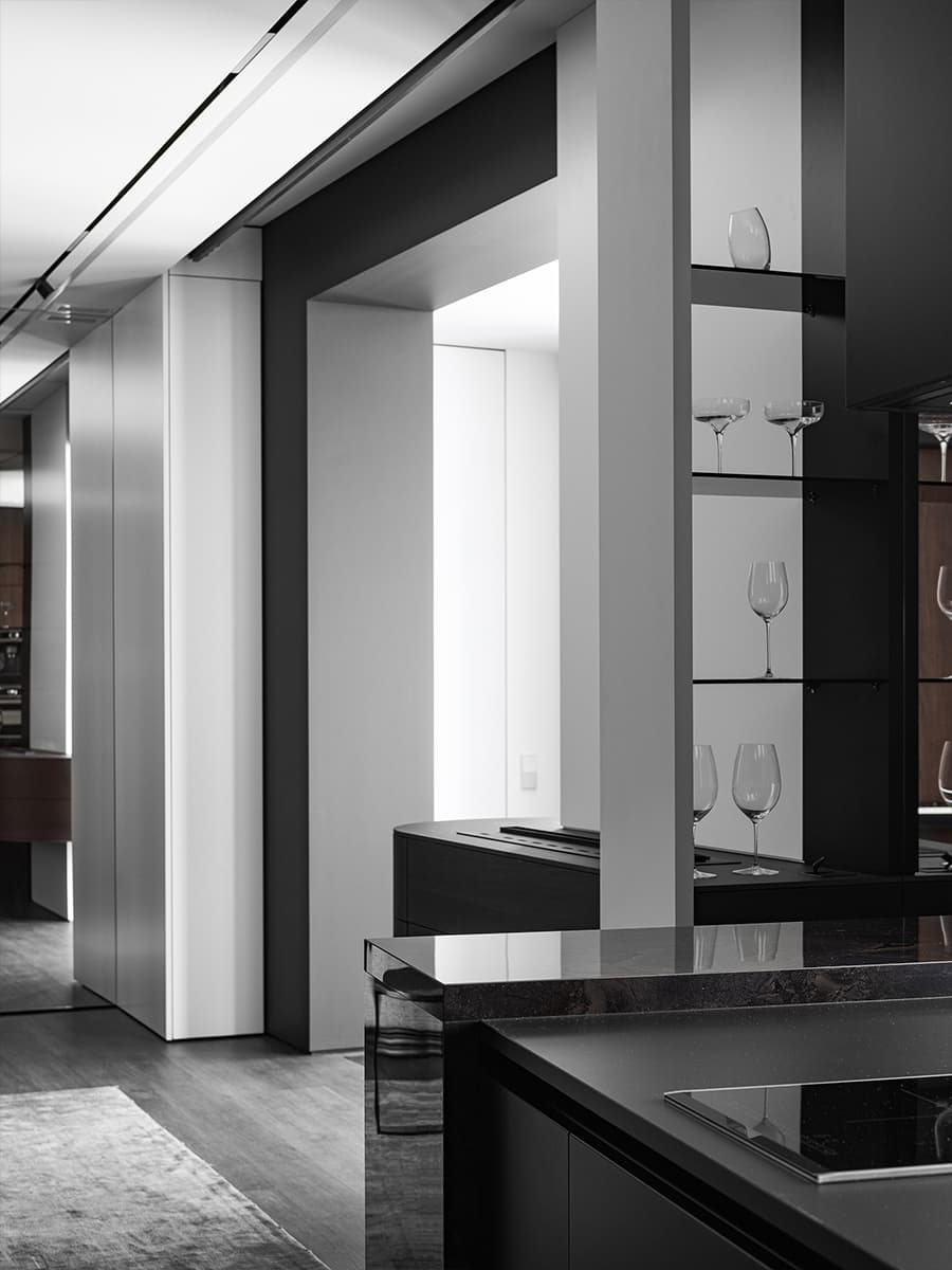 Все и сразу: большая гостиная, хаммам и рабочий кабинет в квартире сложной планировки — проект Сергея Купреенко