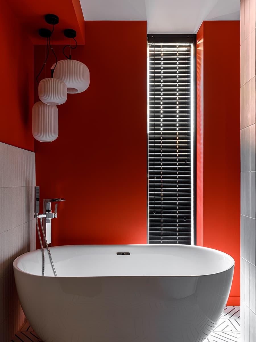 Двусветная гостиная и уютные красочные спальни в интерьере дома для большой семьи – проект Анны Шаповаловой