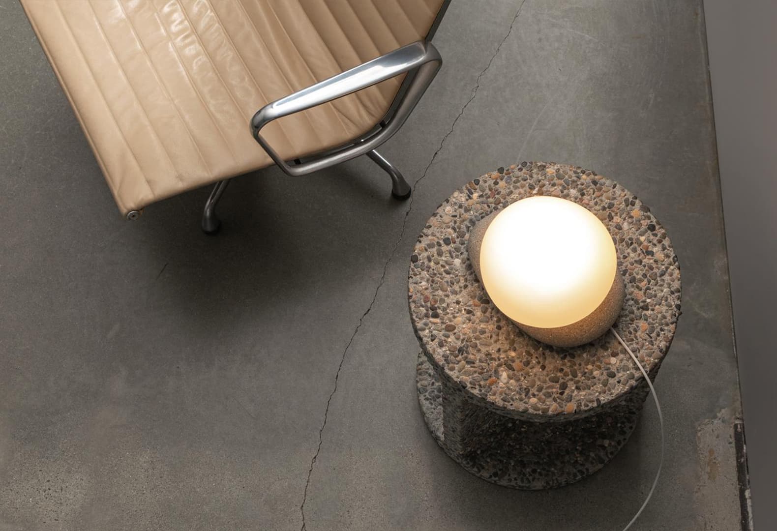 A-N-D: освещение, формирующее пространство