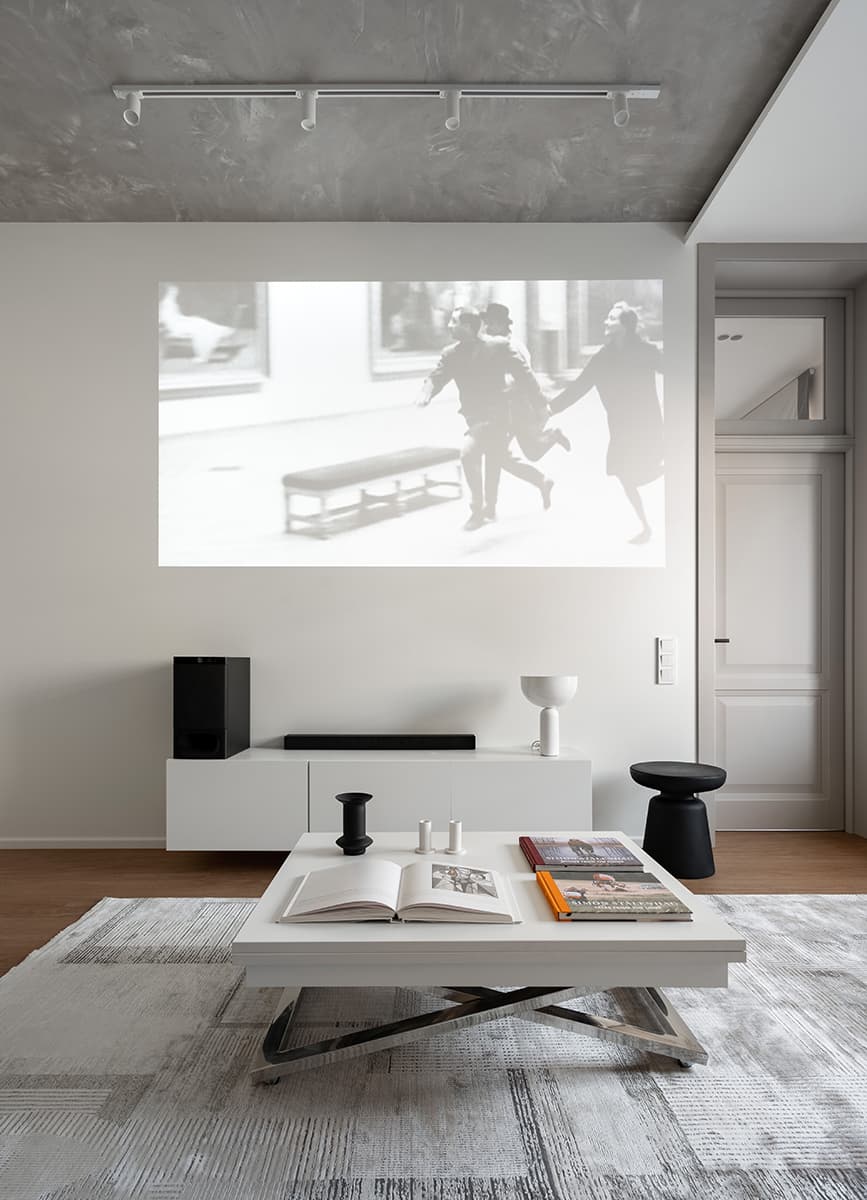 Расслабленный интерьер большой квартиры для молодого человека — проект Ольги Копосовой