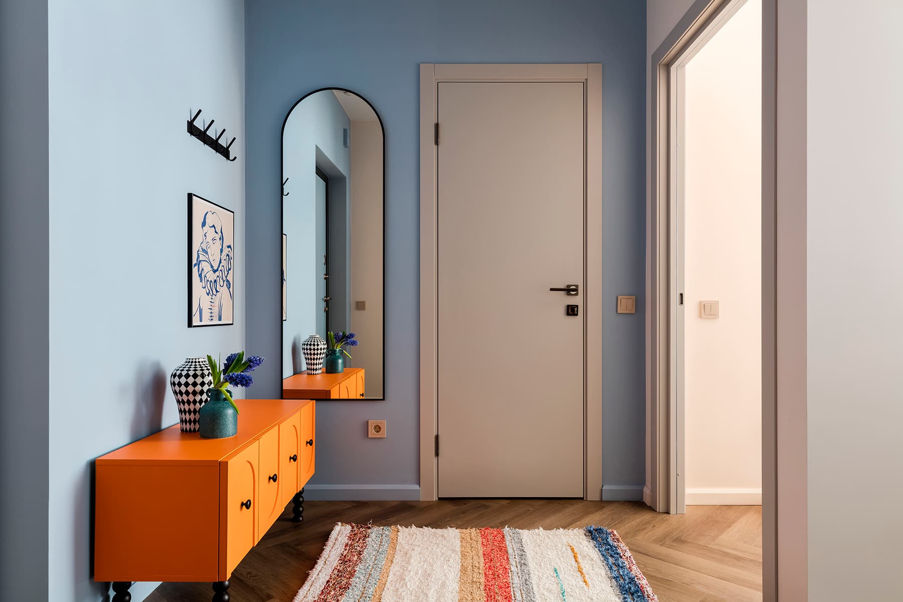 Современный интерьер небольшой квартиры для сдачи в аренду — проект Елены Бургонской