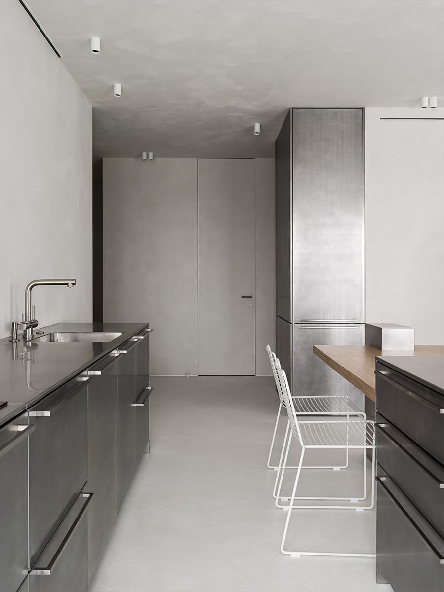 Из Казани с любовью: обволакивающий интерьер квартиры для пары дизайнеров – проект студии DASCHAMAY INTERIORS