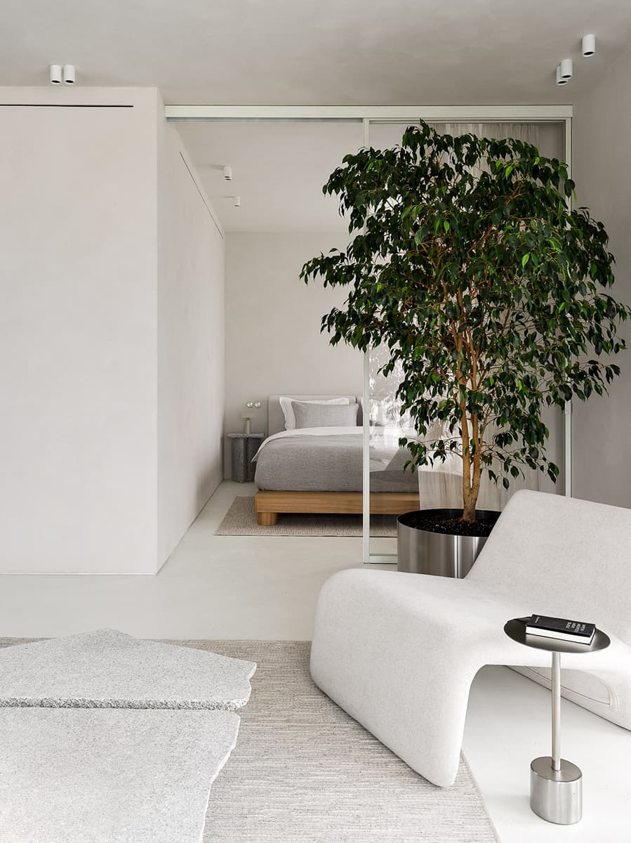 Из Казани с любовью: обволакивающий интерьер квартиры для пары дизайнеров – проект студии DASCHAMAY INTERIORS