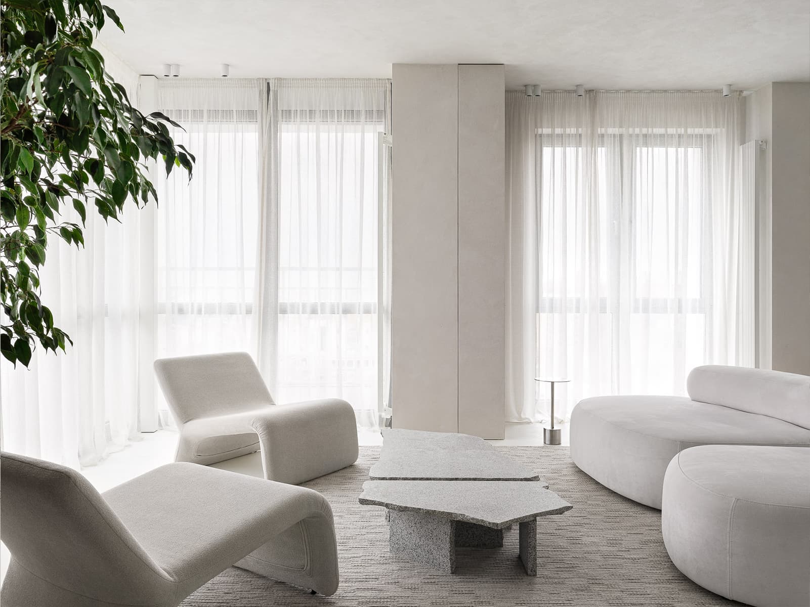 Из Казани с любовью: обволакивающий интерьер квартиры для пары дизайнеров – проект студии DASCHAMAY INTERIORS