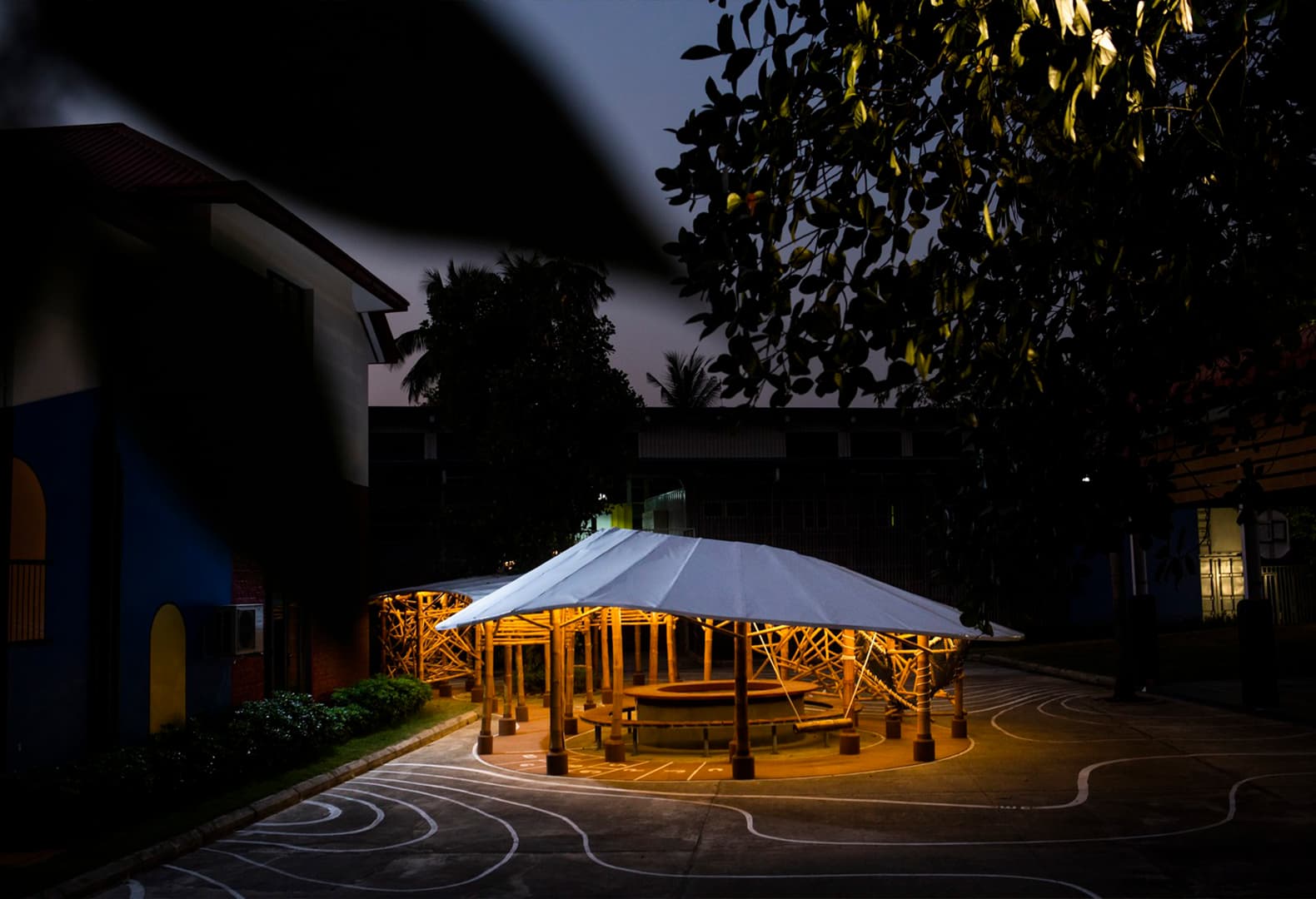 7 необычных детских площадок