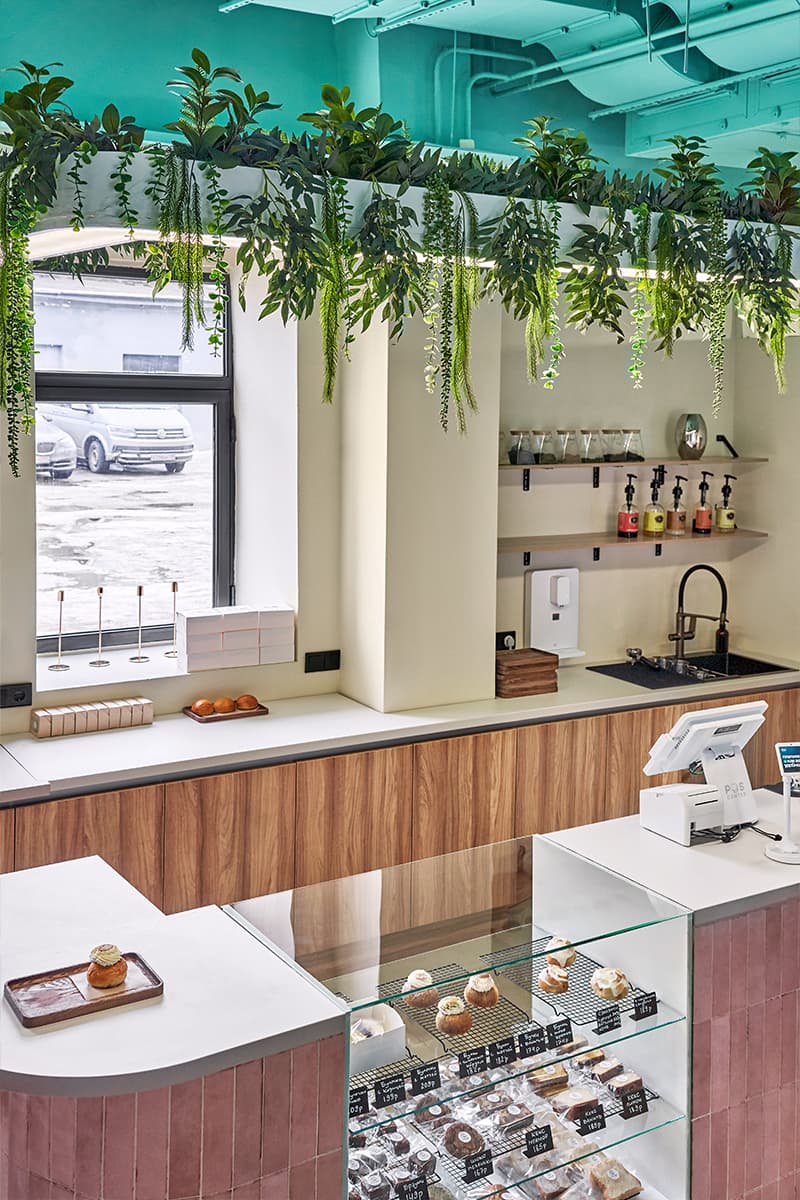 Яркий молодежный интерьер пекарни с корейским характером — проект Анастасии Давиденко