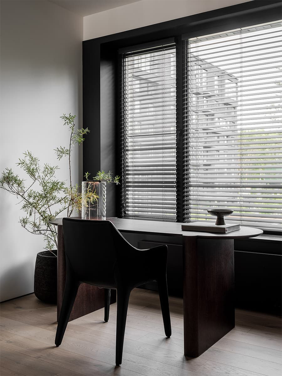 Пространство как отражение хозяев: сдержанный и нежный интерьер квартиры в Новосибирске — проект Анны Игнатенко