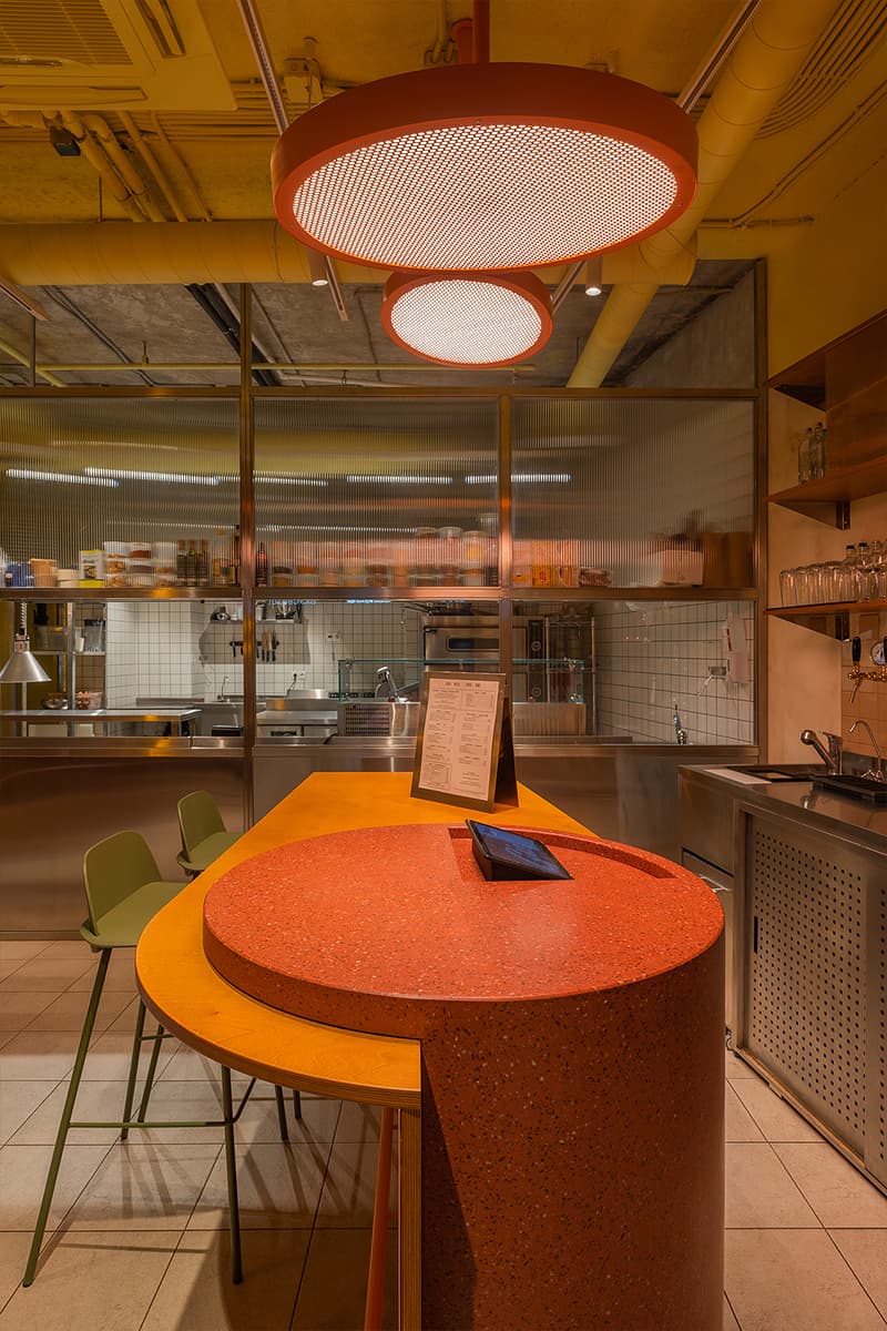 Атмосфера итальянской пиццерии и отсылки к ретро в интерьере бистро в Санкт-Петербурге — проект MODGI Group
