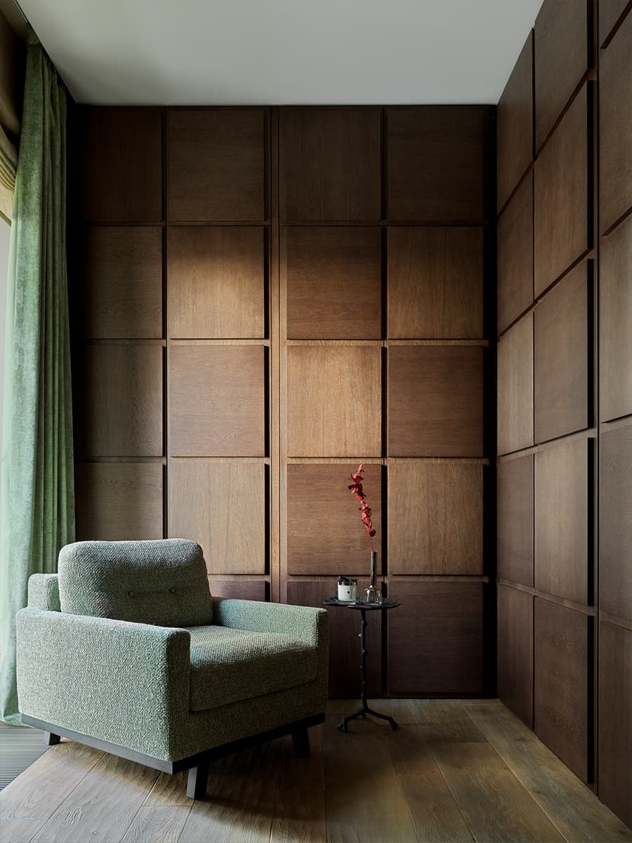 Плавные узоры мрамора и сланца в интерьере семейной квартиры — проект Анастасии Марченковой