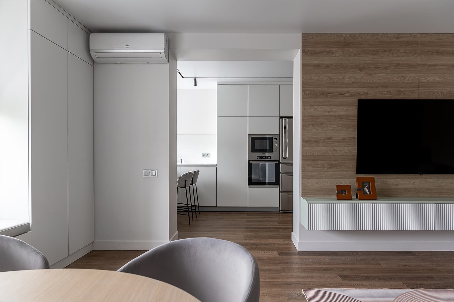 Тонкие нотки Азии в интерьере квартиры для супружеской пары — проект Марины Аббасовой