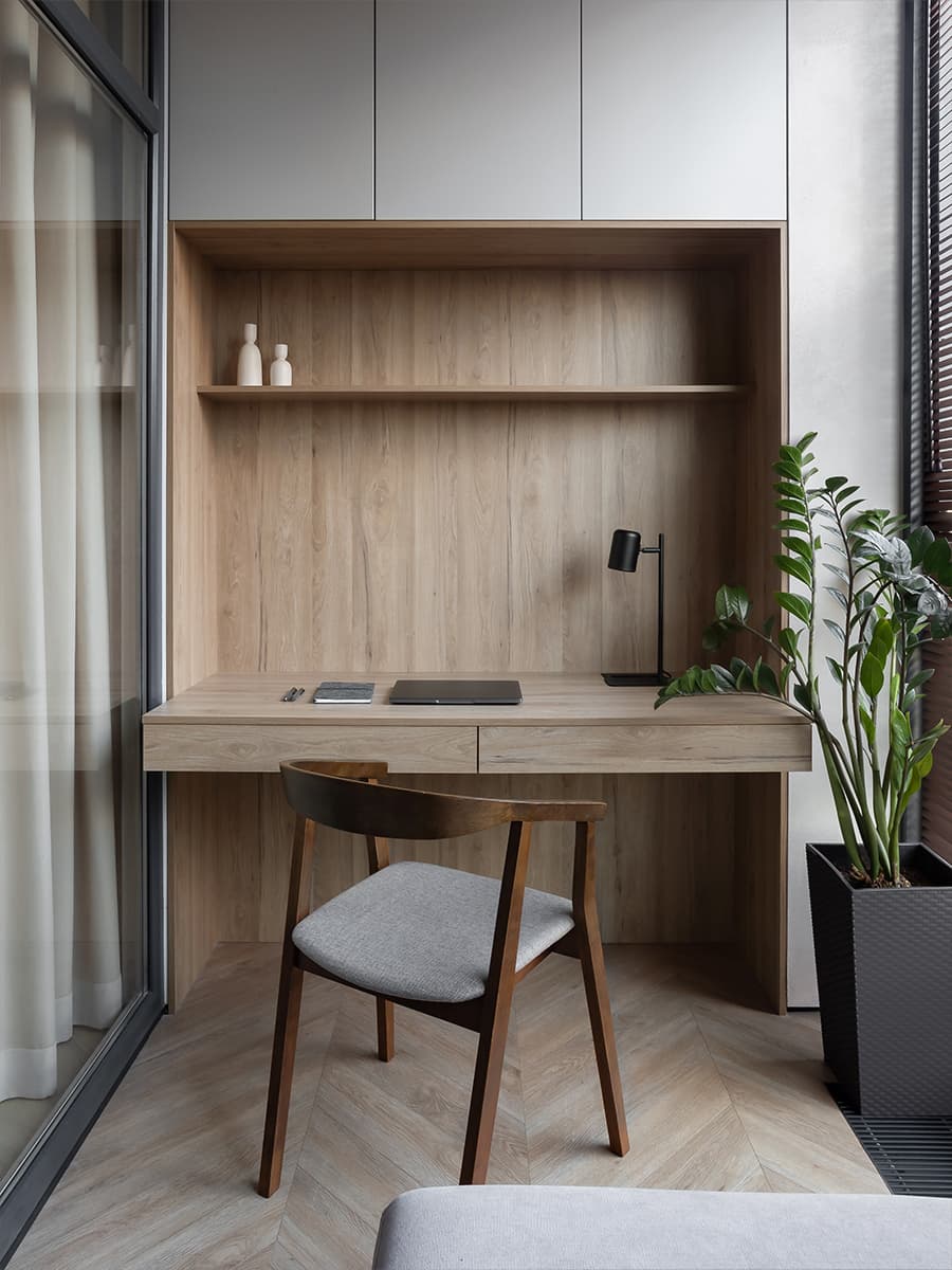 Лиловая кухня и обилие зеленого цвета в интерьере екатеринбургской квартиры — проект Анны Лагутиной