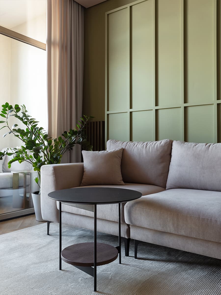 Лиловая кухня и обилие зеленого цвета в интерьере екатеринбургской квартиры — проект Анны Лагутиной