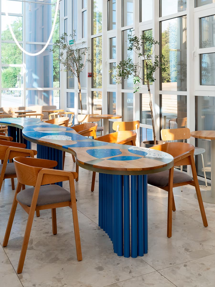 Сила стихий в нарядном интерьере семейного кафе — проект студии РИС