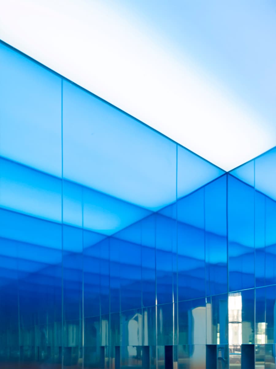 Сила стихий в нарядном интерьере семейного кафе — проект студии РИС