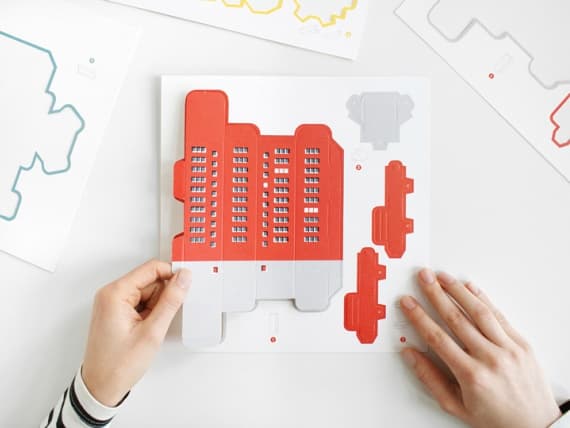 Дизайнеры выпустили книгу-конструктор, посвященную архитектуре советского авангарда Дизайнеры выпустили книгу-конструктор, посвященную архитектуре советского авангарда