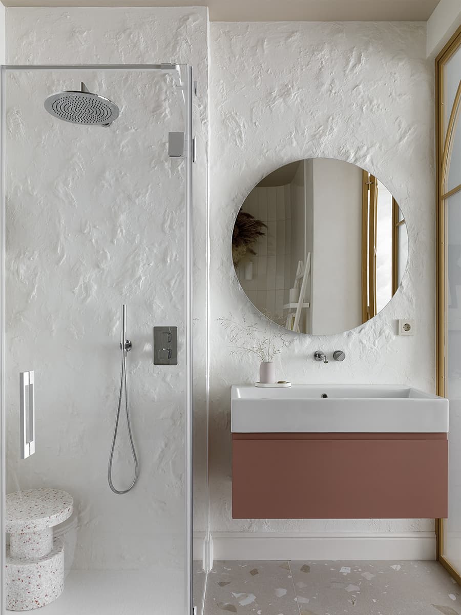 Чувство дома: легкий интерьер семейной петербургской квартиры для временного проживания — проект Юлии Бабинцевой