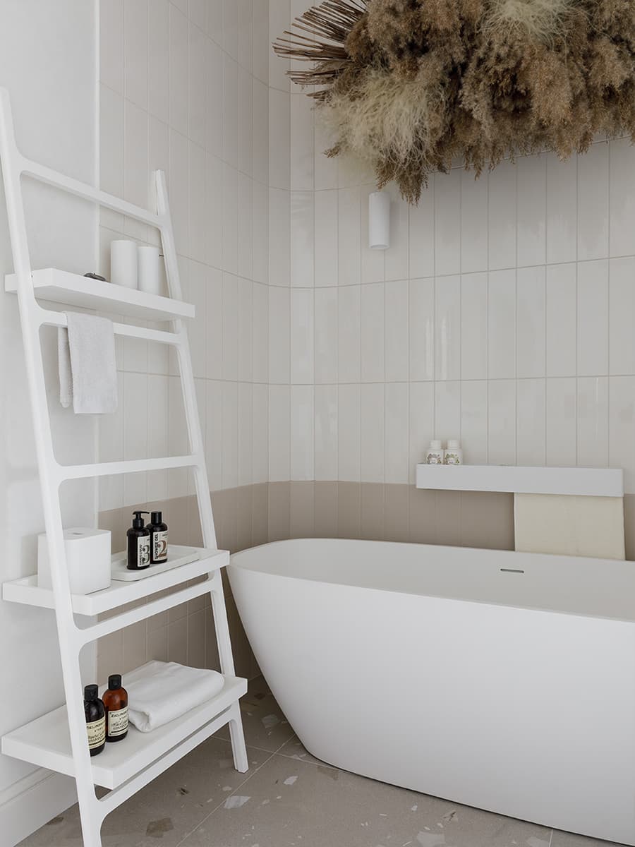 Чувство дома: легкий интерьер семейной петербургской квартиры для временного проживания — проект Юлии Бабинцевой