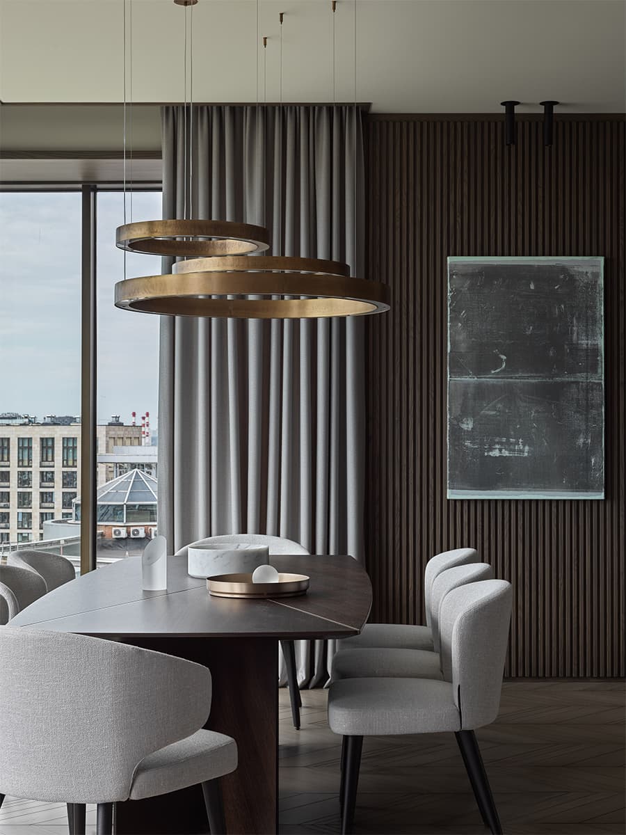 Элегантная геометрия, латунь и итальянская мебель в интерьере квартиры на Пресне — проект Studio 25