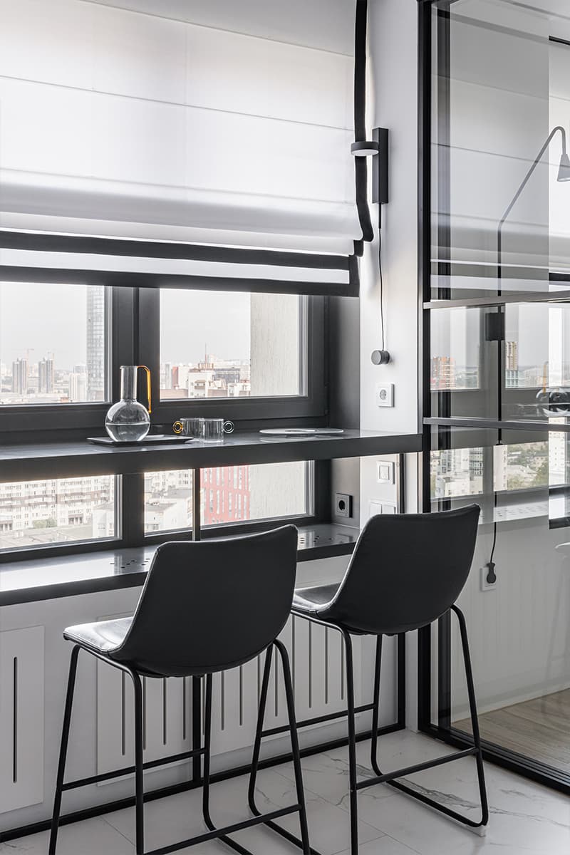 Отсылки к Баухаусу и смелые красные акценты в интерьере екатеринбургской квартиры — проект Анны Самариной