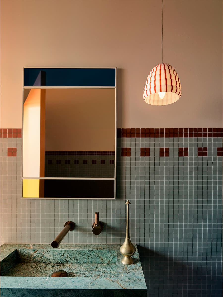 Восточные краски и орнаменты в интерьере дома для семьи с особенностями восприятия цвета — проект YSG Studio