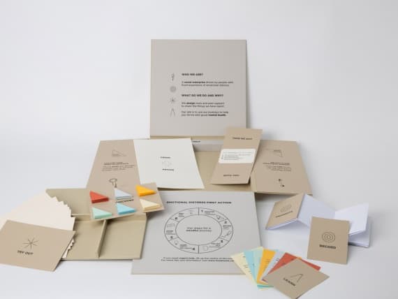 Британский дизайнер помогает справиться с психологическими проблемами Британский дизайнер помогает справиться с психологическими проблемами