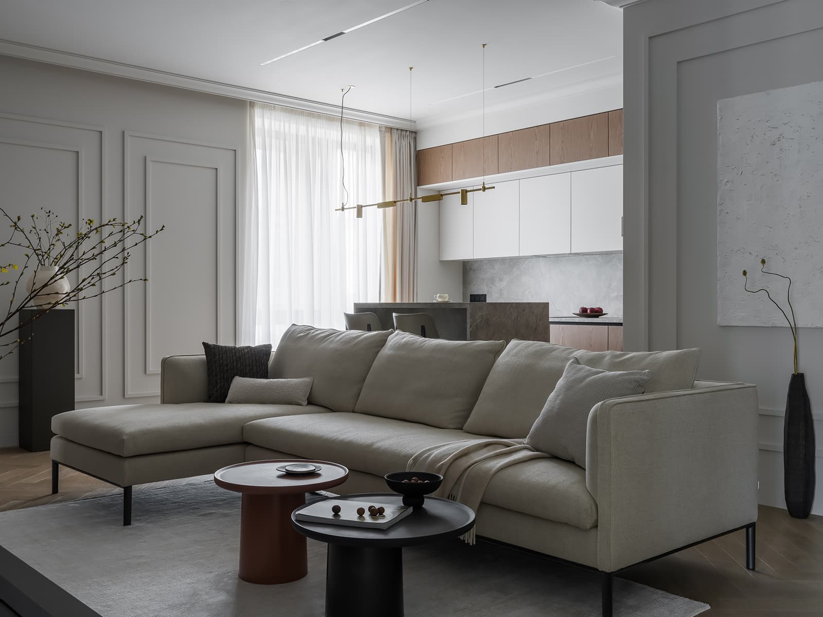 Панно по эскизам нейросети и раздельные спальни в интерьере квартиры — проект Марии Тимофеевой