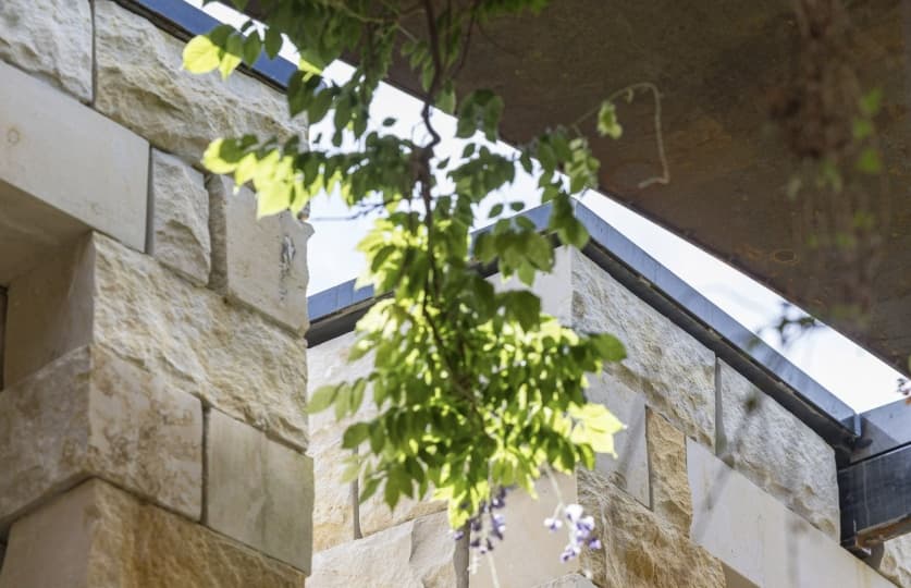 Christopher Hesse Architects построили часовню из песчаника в Германии