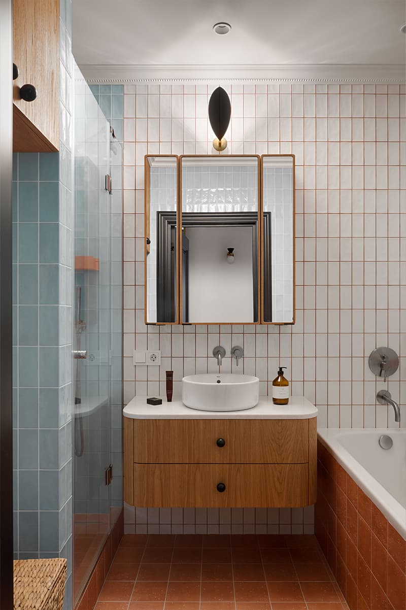 Винтажные светильники в интерьере, вдохновленном Лазурным берегом — проект студии Dizzo