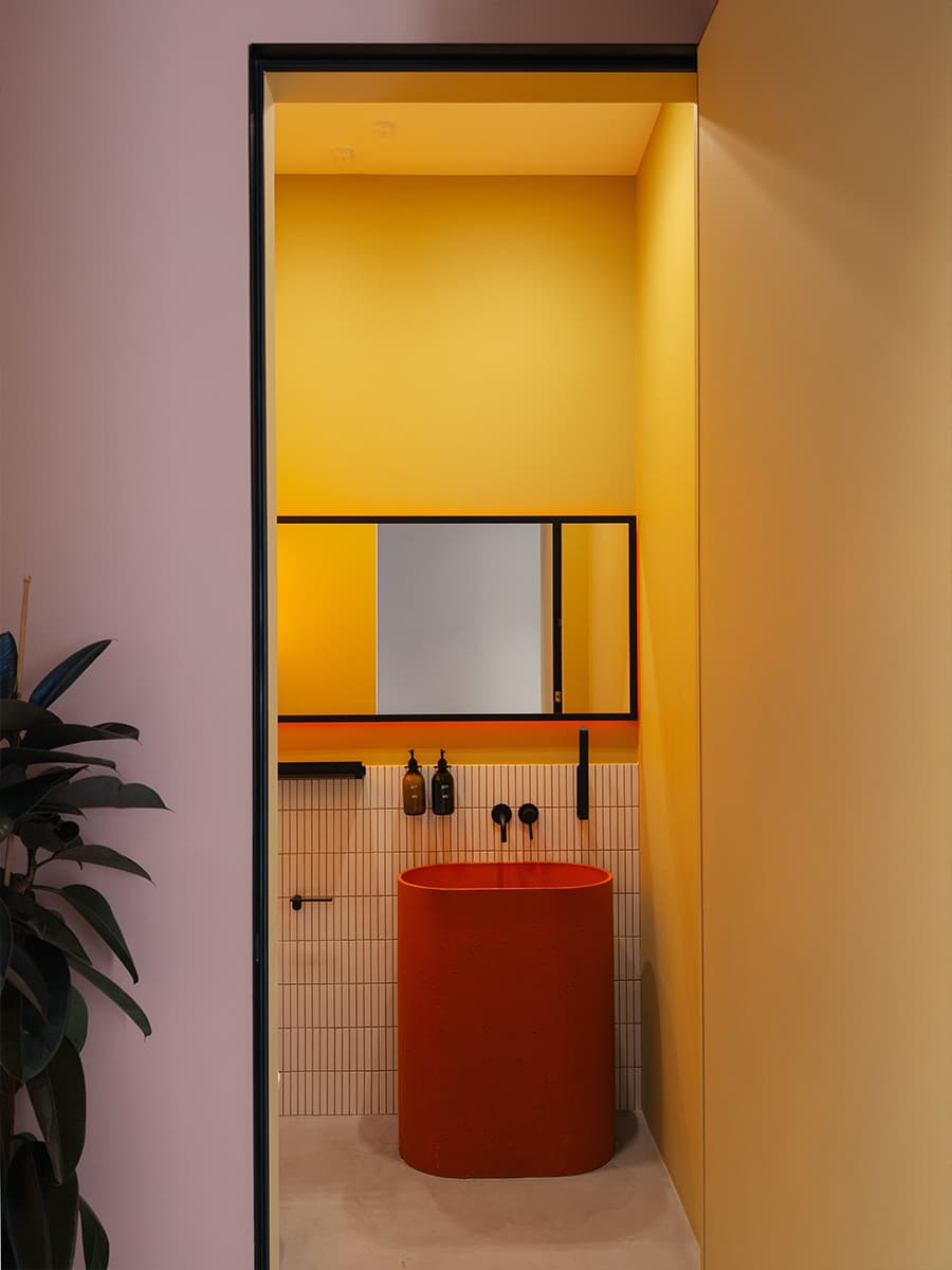 Небанальный интерьер стоматологии с продуманными зонами для сотрудников — проект студии Alina Sulina Design