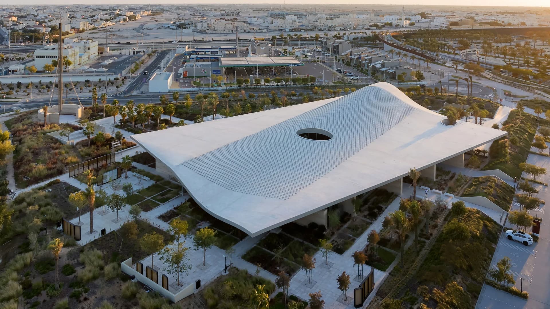 Архитекторы Diller Scofidio + Renfro построили женскую мечеть в Дохе Архитекторы Diller Scofidio + Renfro построили женскую мечеть в Дохе