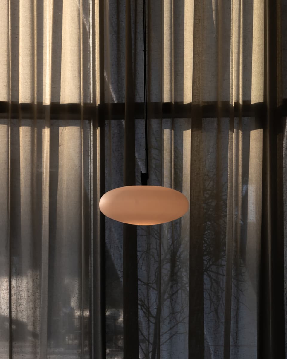 Брутализм и принципы ваби-саби в интерьере кафе на набережной Абу-Даби — проект shell+core